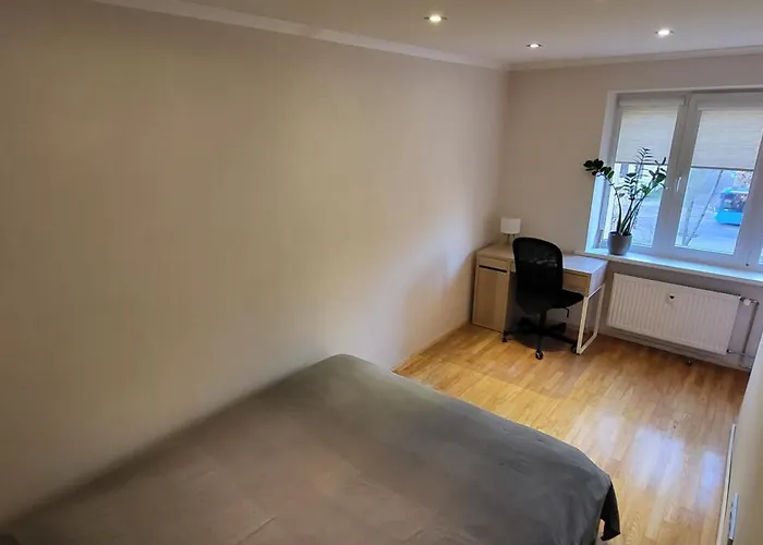 Cosy Park Apartment, Free Parking, Self-check-in